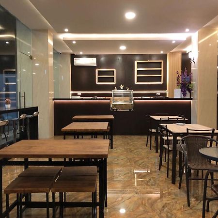 Kirei Hotel Bantaeng Bagian luar foto