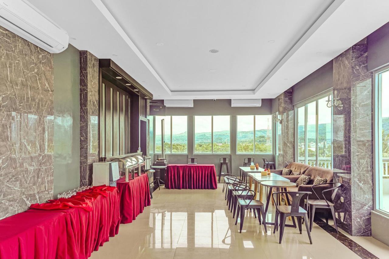 Kirei Hotel Bantaeng Bagian luar foto