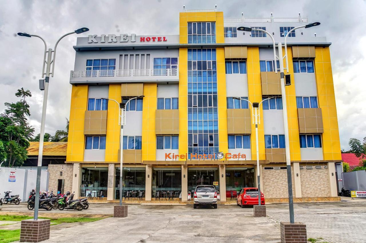 Kirei Hotel Bantaeng Bagian luar foto