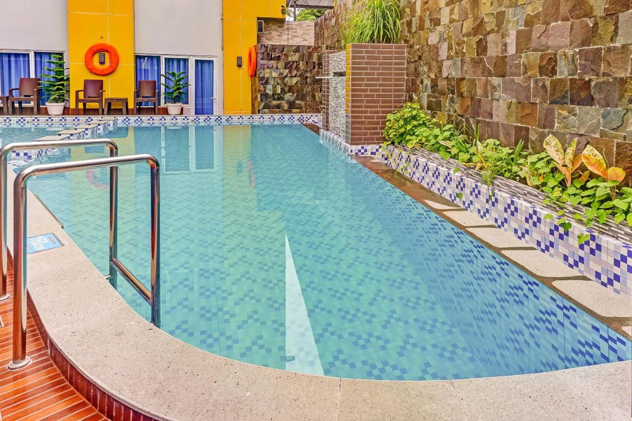 Kirei Hotel Bantaeng Bagian luar foto