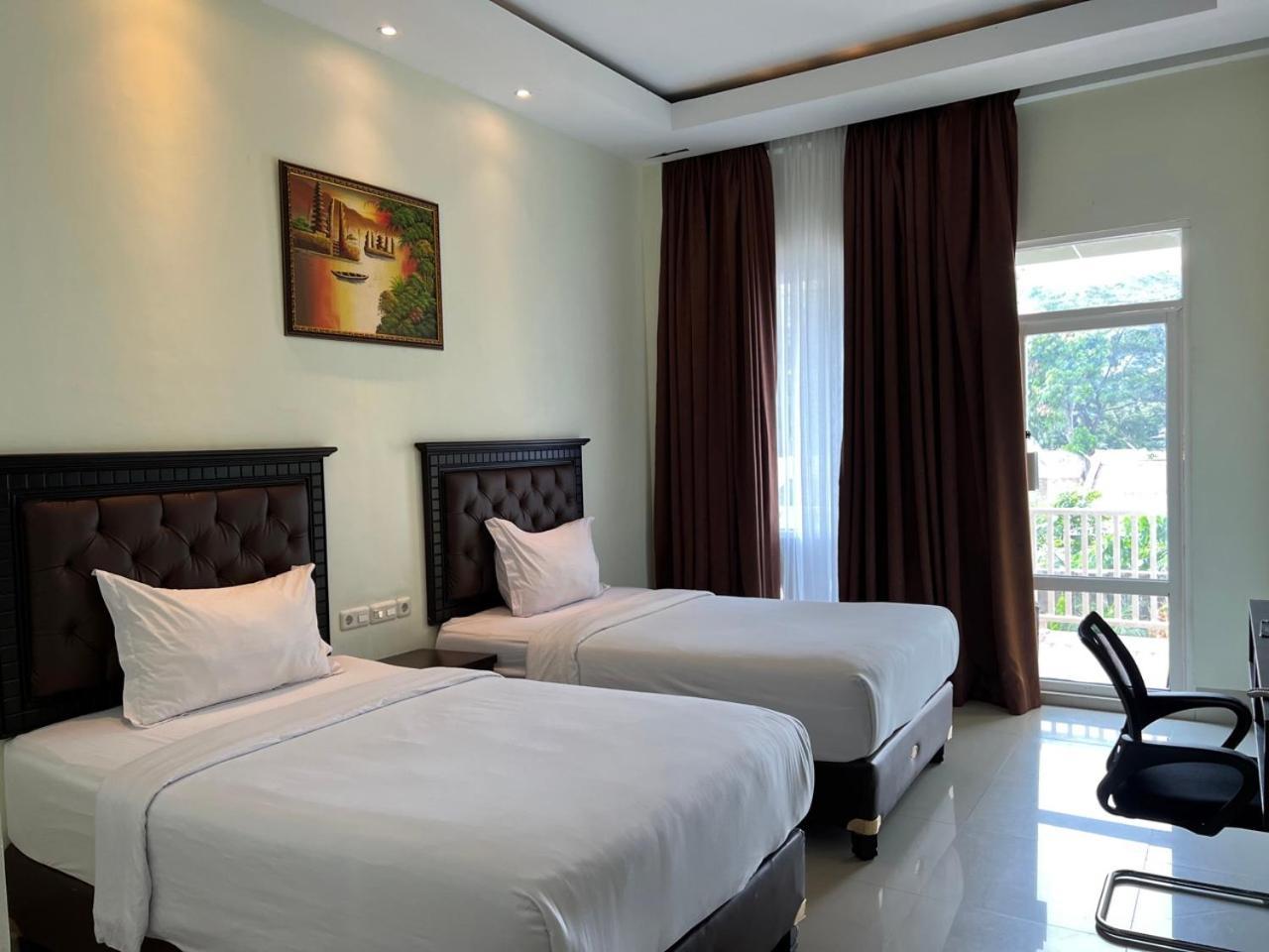 Kirei Hotel Bantaeng Bagian luar foto