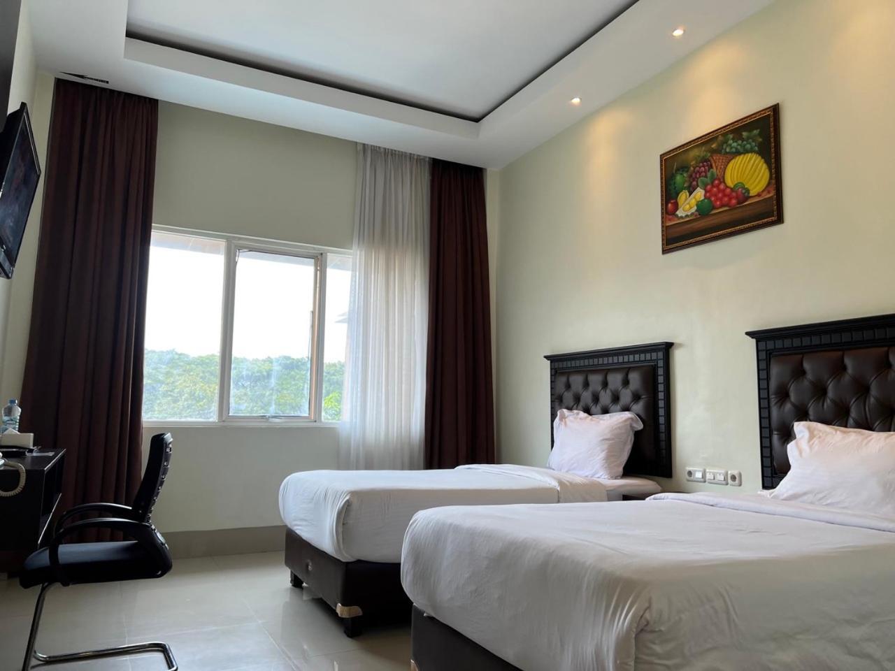 Kirei Hotel Bantaeng Bagian luar foto