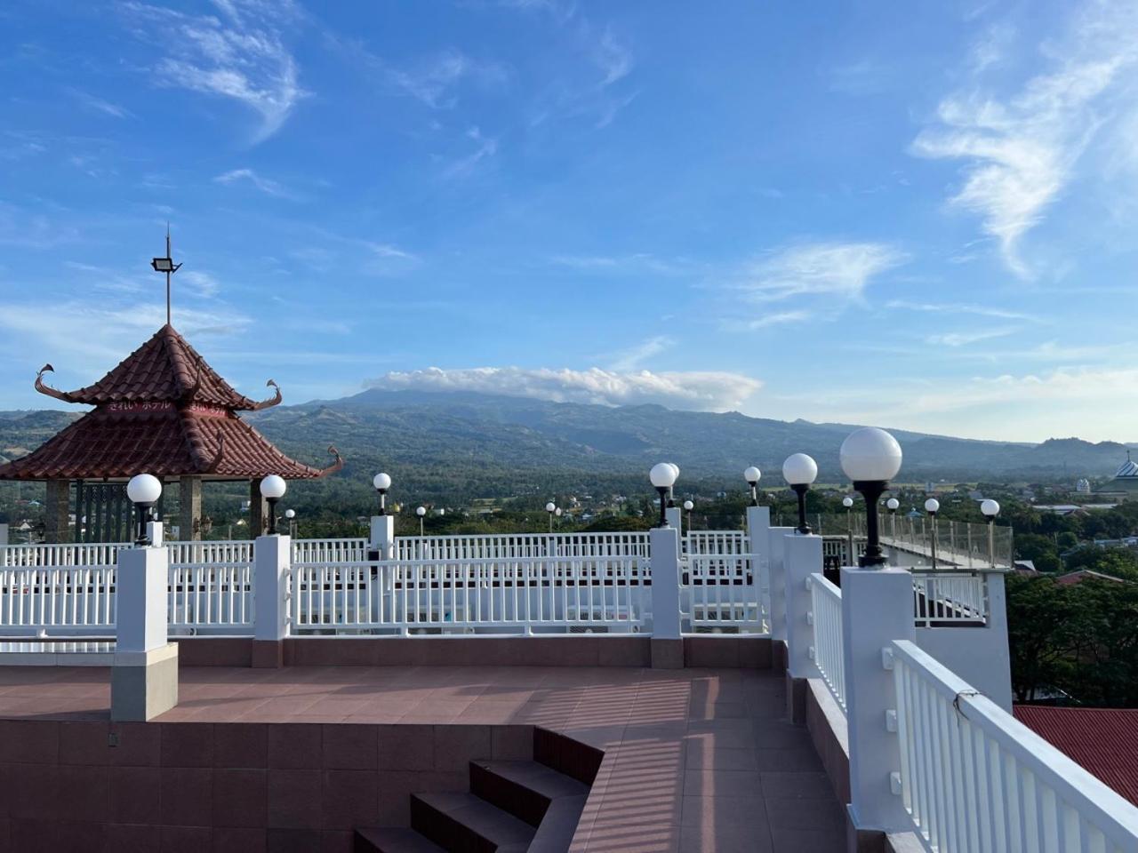 Kirei Hotel Bantaeng Bagian luar foto