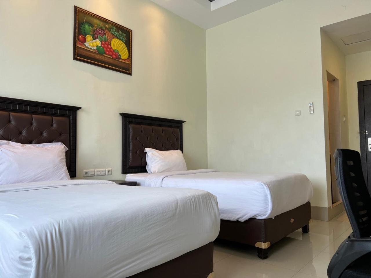Kirei Hotel Bantaeng Bagian luar foto