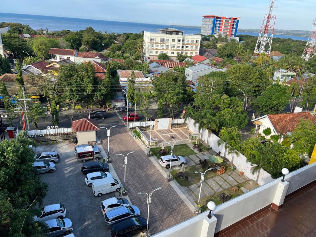 Kirei Hotel Bantaeng Bagian luar foto