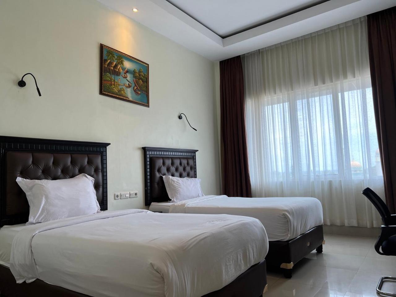 Kirei Hotel Bantaeng Bagian luar foto