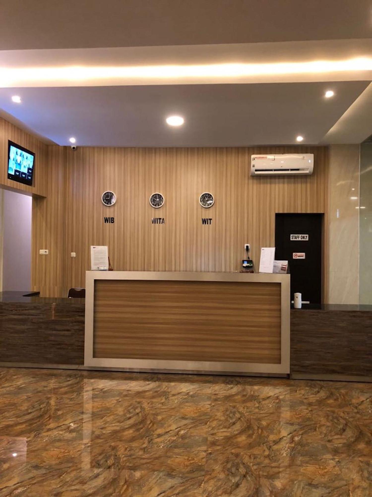 Kirei Hotel Bantaeng Bagian luar foto