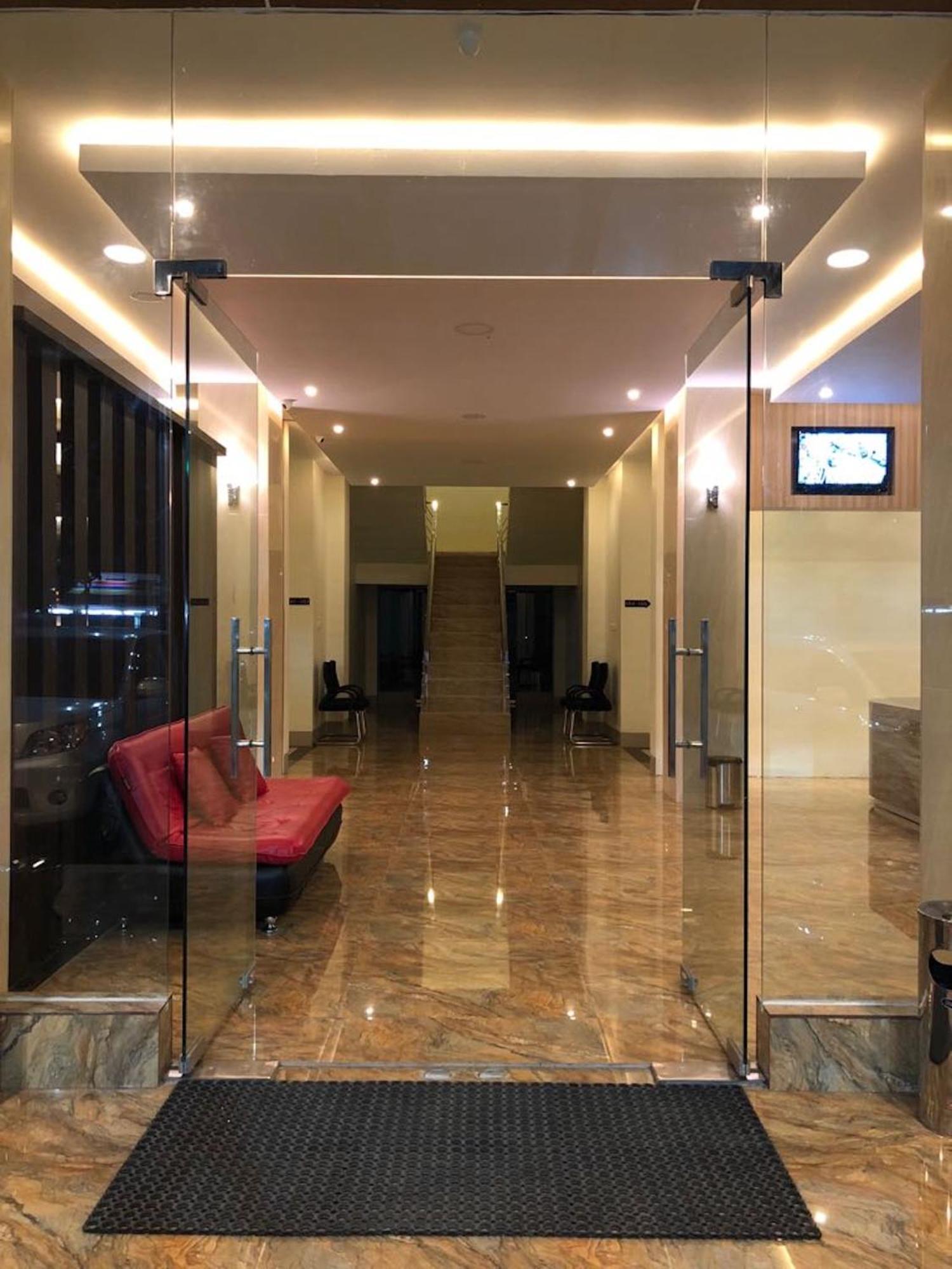 Kirei Hotel Bantaeng Bagian luar foto