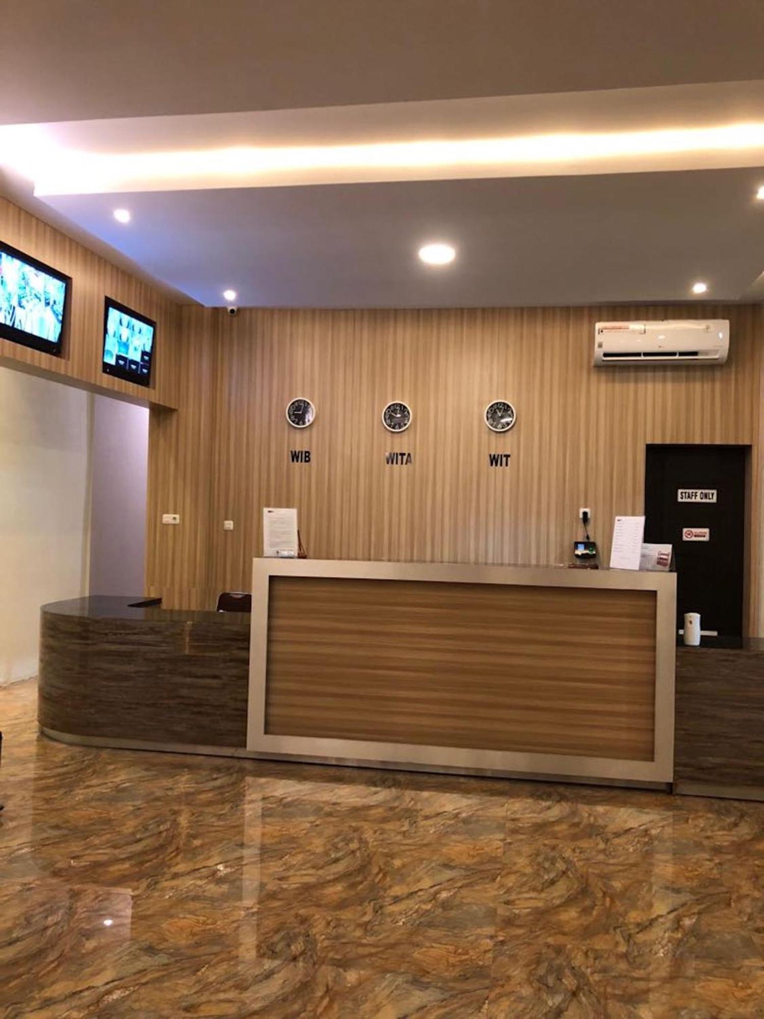 Kirei Hotel Bantaeng Bagian luar foto